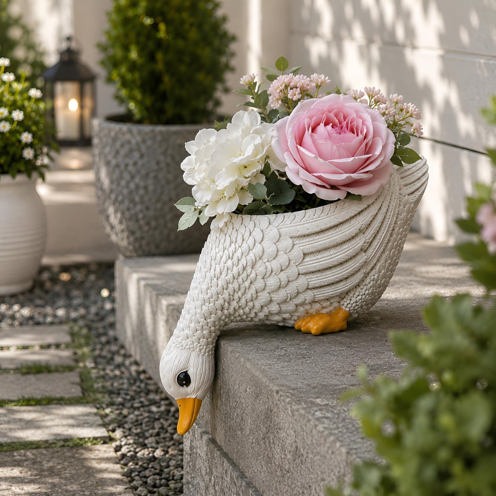 Goose Flower Planter Pot, Decorative Resin Bird Planter, Farmhouse Garden Decor, Cute Outdoor Plant Holder, Patio Ornament,Garden Decoration
