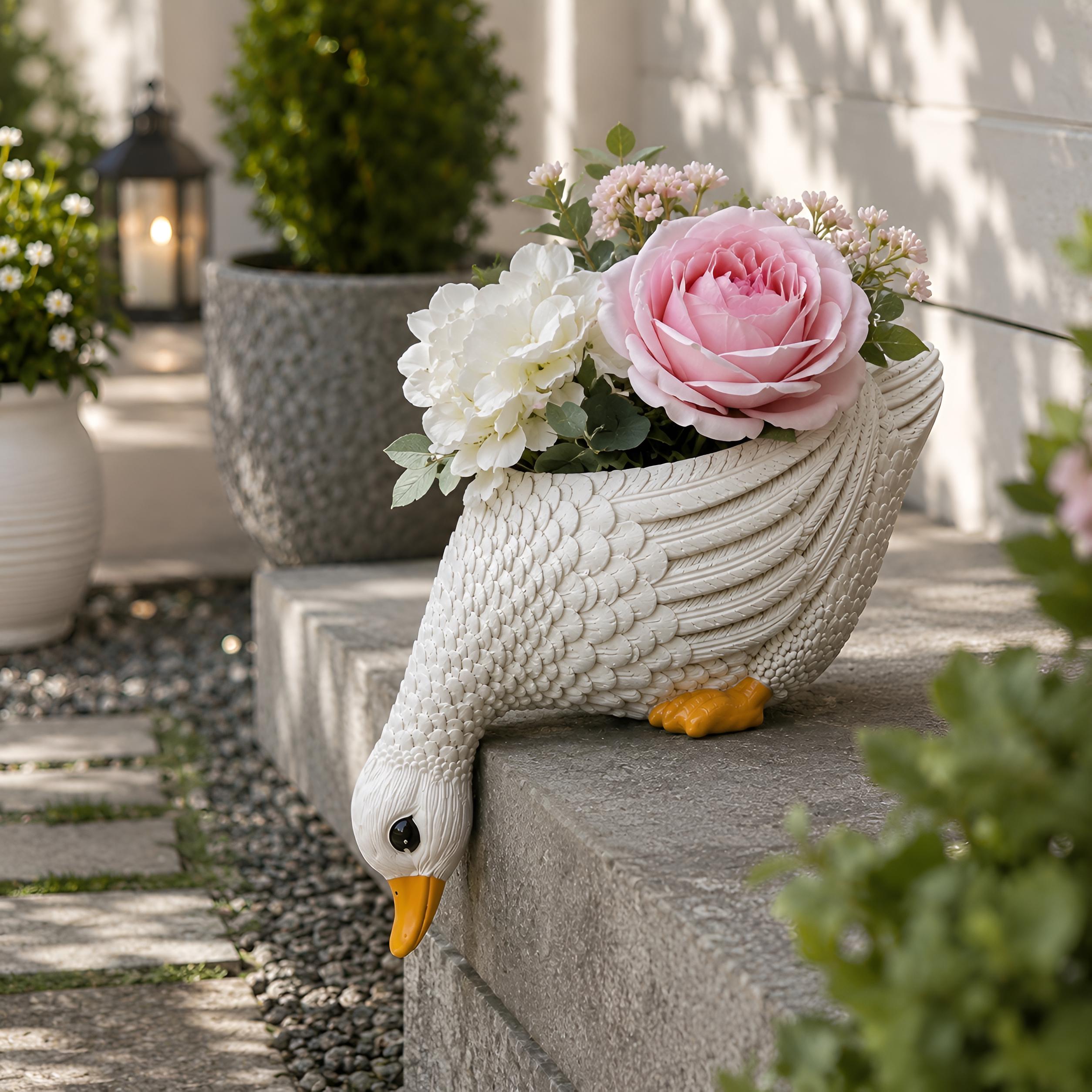 Goose Flower Planter Pot, Decorative Resin Bird Planter, Farmhouse Garden Decor, Cute Outdoor Plant Holder, Patio Ornament,Garden Decoration